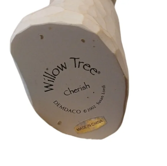 🏷Cherish • Sculpted figure by Susan Lordi | Willow Tree Cherish - Picture 6 of 7